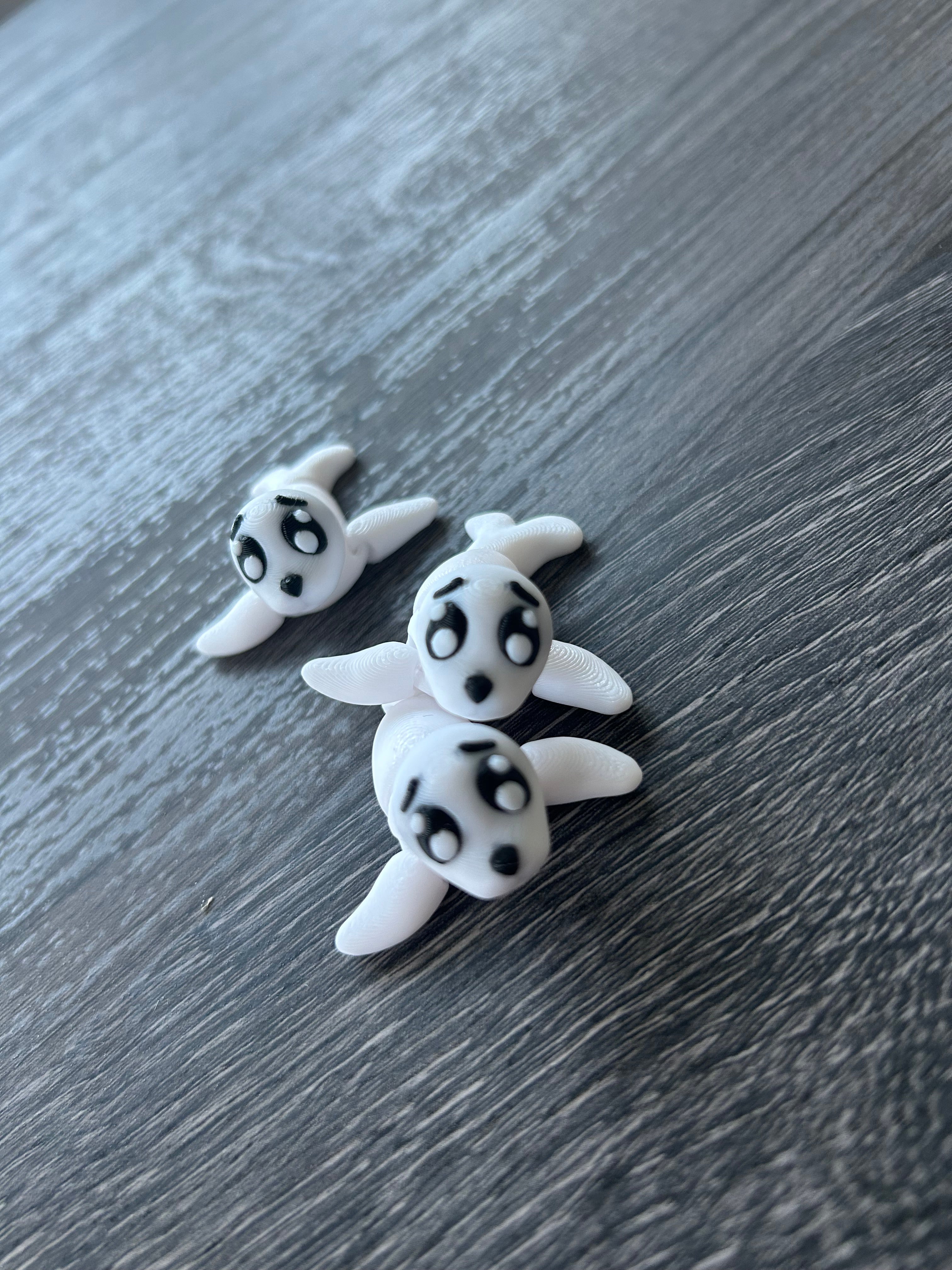 🦭 Schneeweiße Anti-Stress-Robbe – Stilvolles Gadget für ruhige Hände