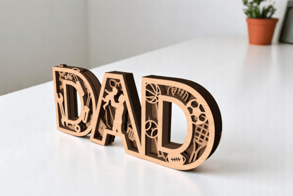 3D-Schriftzug „Dad“ mit Figuren & Schmetterlingen – Geschenk für Vater | liebevolle Dekoration